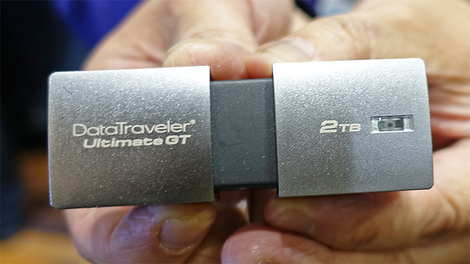 Illustration for article titled This Two Terabyte Flash Drive Packs More Storage Than a MacBook